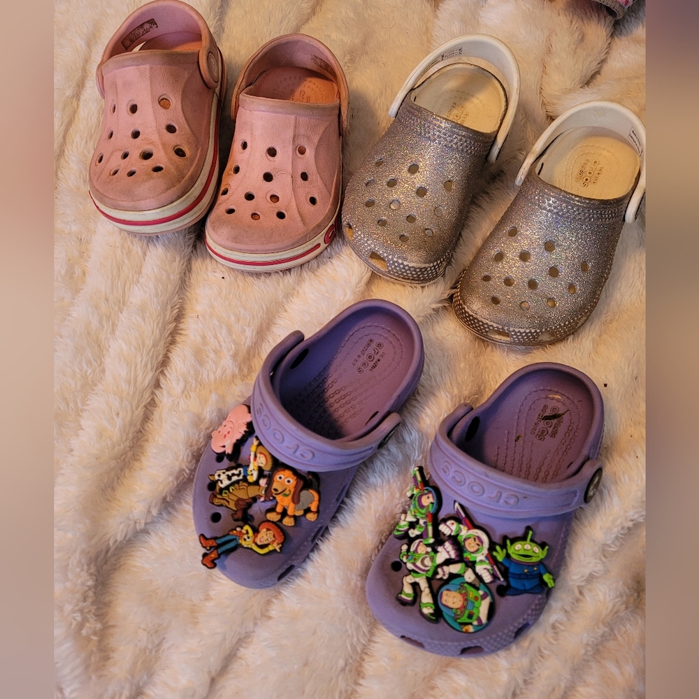 7c CROCS Bundle Of 3 Pairs